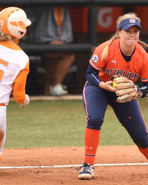 AUBURN SOFTBALL